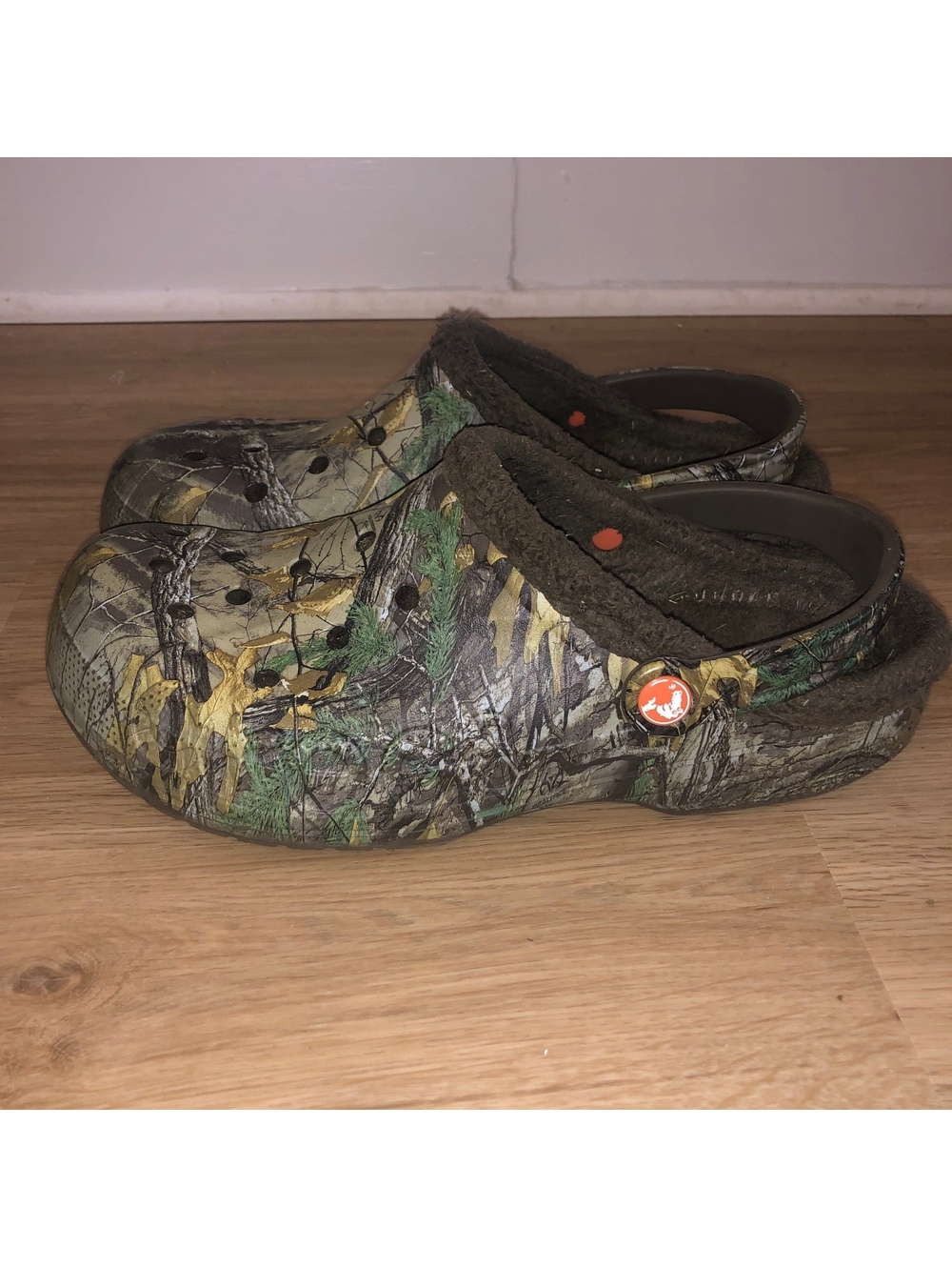 CROCS BAYA FLEECE SHERPA LINED REALTREE EDGE XTRA CAMO CLOGSM MENS 10 WOMENS 12